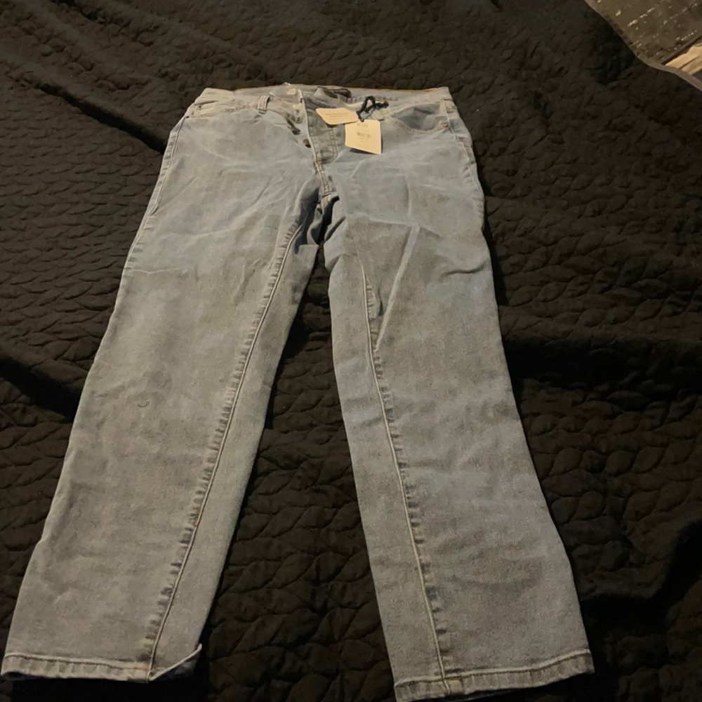 Crossover Front Jeans